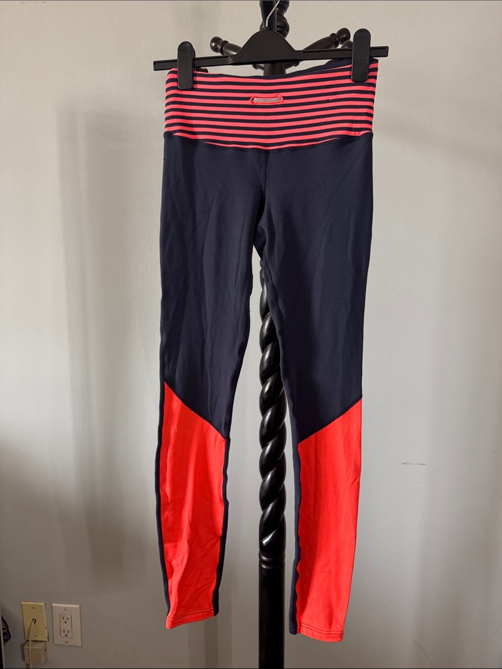 lululemon athletica Navy Leggings with Coral Stripe Waist and Coral Panels 8.T